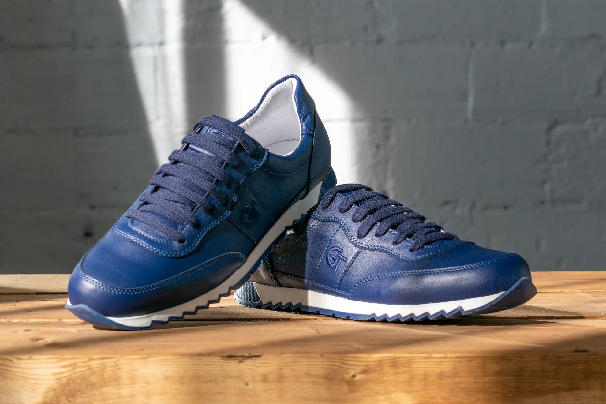 G&T Aktív Éjkék bőr sportcipő