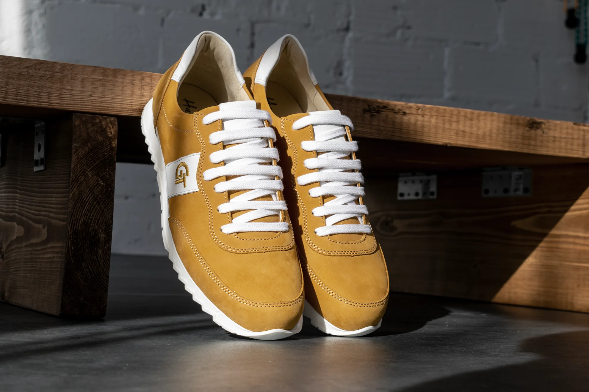 G&T Aktív Camel - Fehér bőr sportcipő