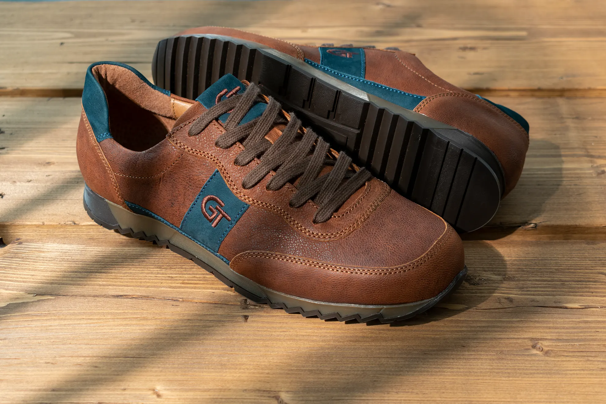 G&T Aktív Vintage bőr sportcipő