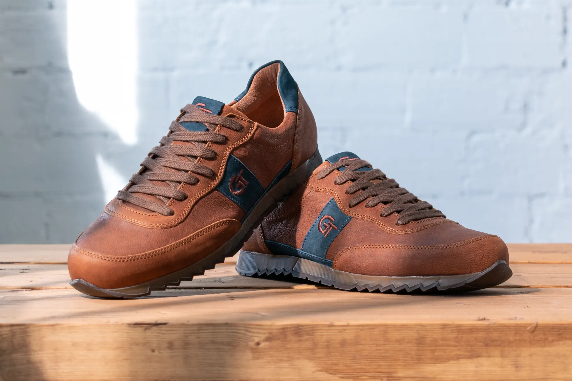 G&T Aktív Vintage bőr sportcipő