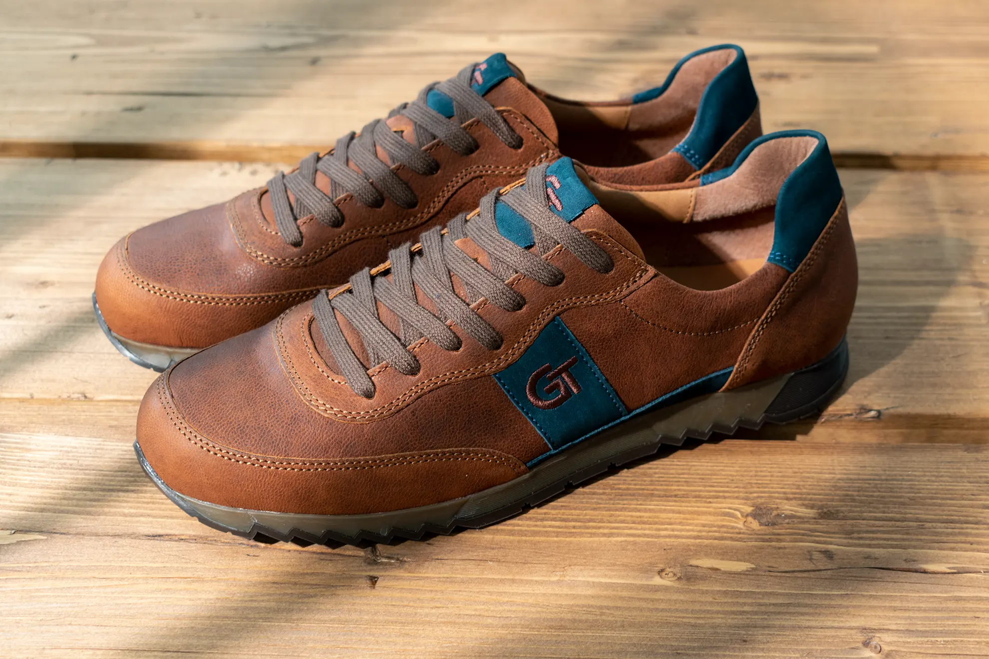 G&T Aktív Vintage bőr sportcipő